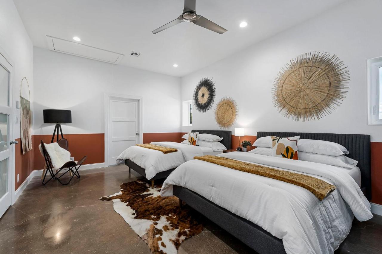 Container Haus Pet Friendly With Cowboy Pool Villa Fredericksburg Dış mekan fotoğraf