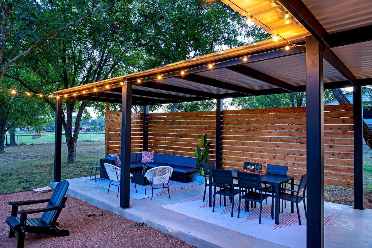 Container Haus Pet Friendly With Cowboy Pool Villa Fredericksburg Dış mekan fotoğraf