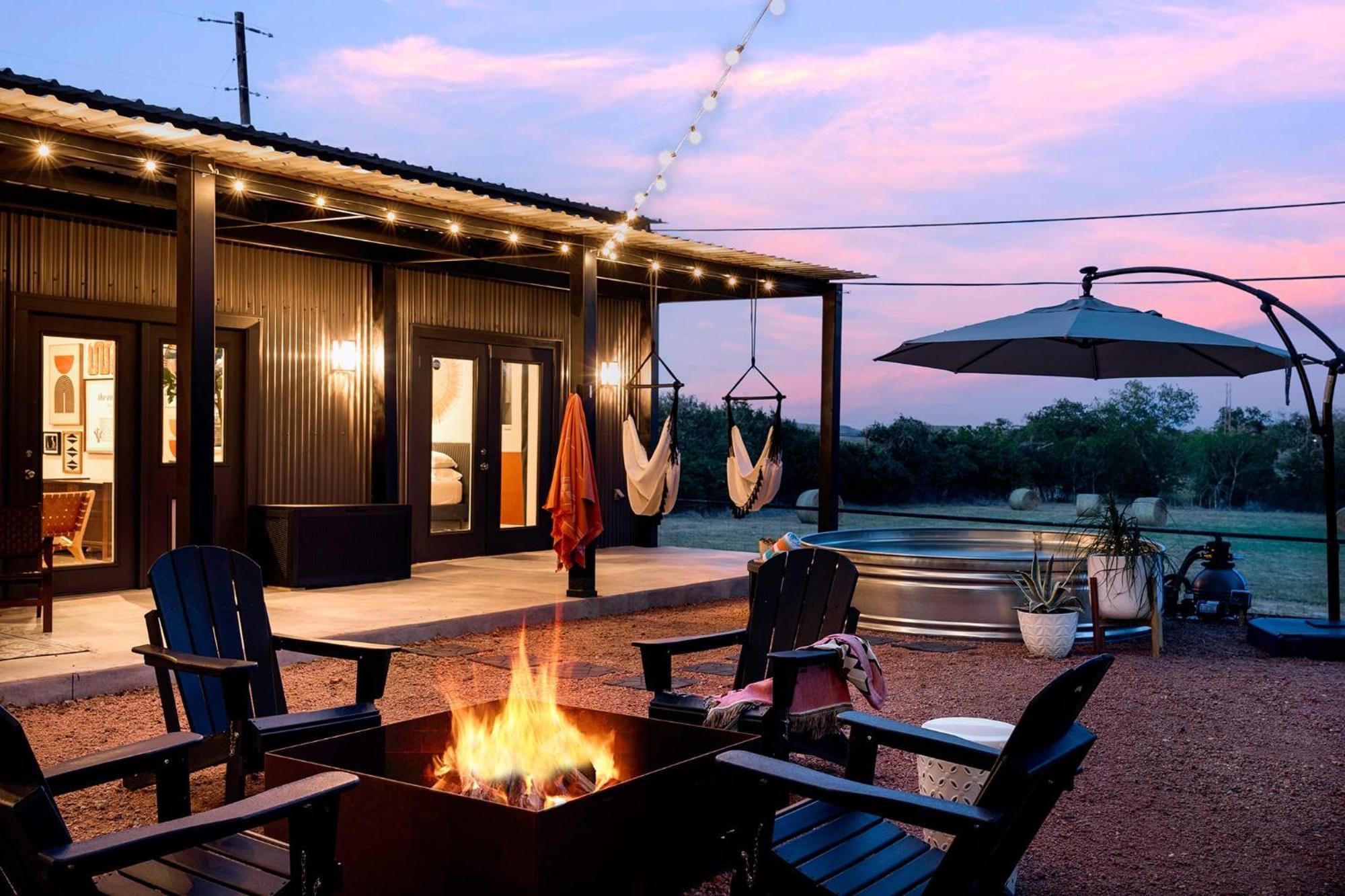 Container Haus Pet Friendly With Cowboy Pool Villa Fredericksburg Dış mekan fotoğraf